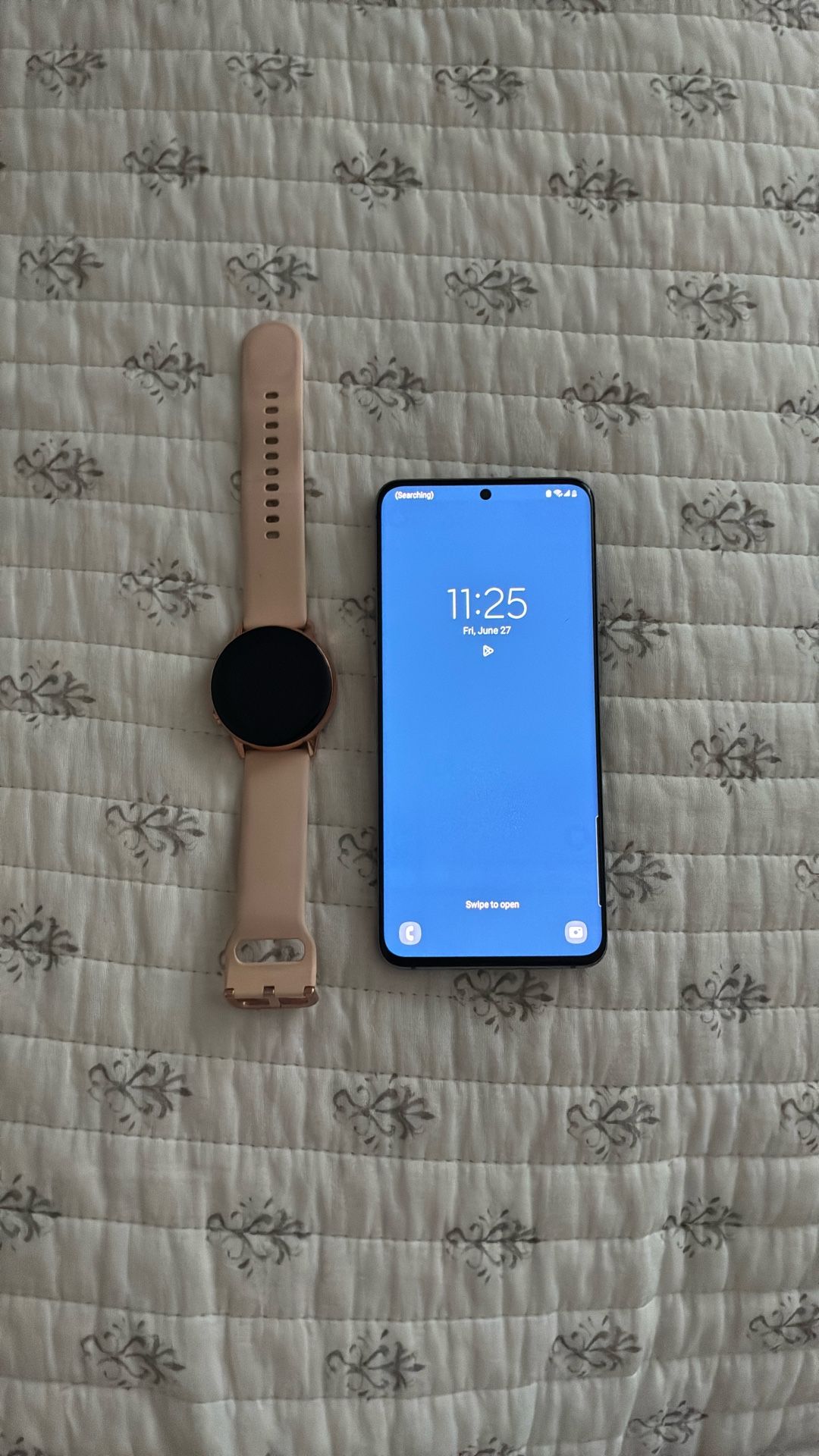 Samsung S20 And Samsung Watch