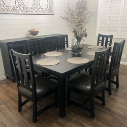 Dinning Table
