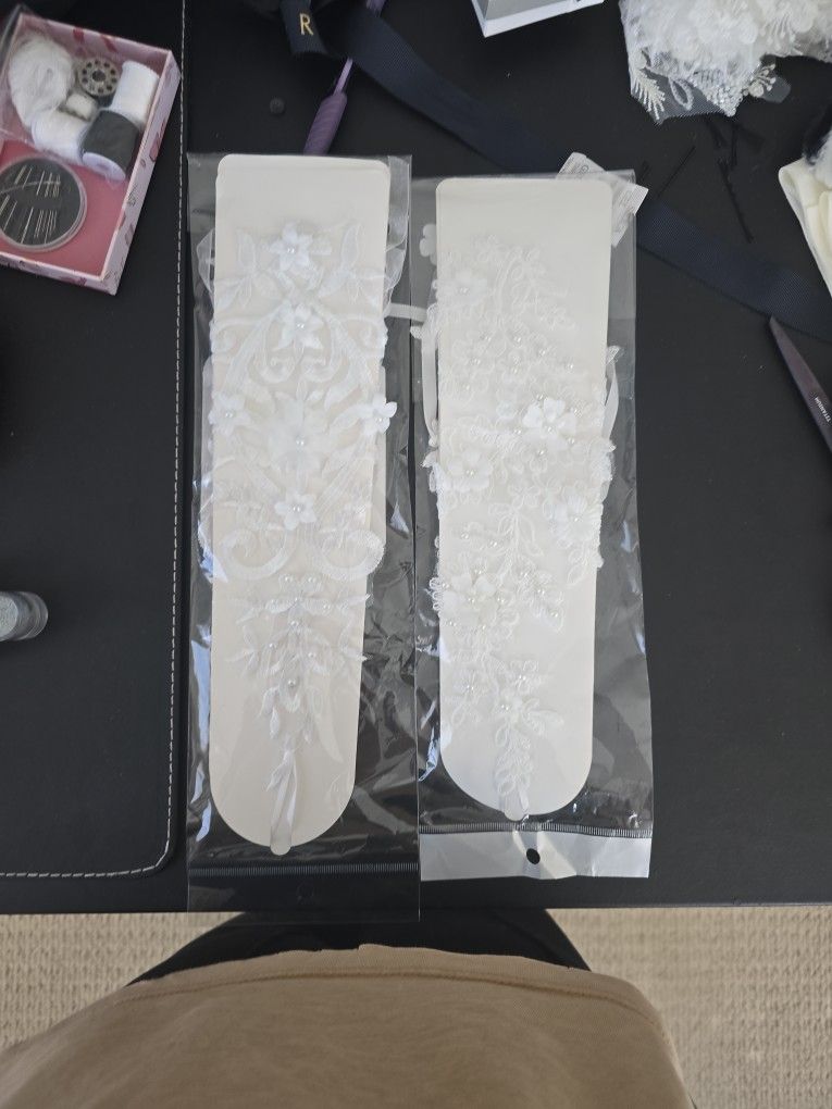 Wedding dress Sleeves or gloves
