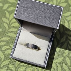 14K White Gold Tantalum Ring