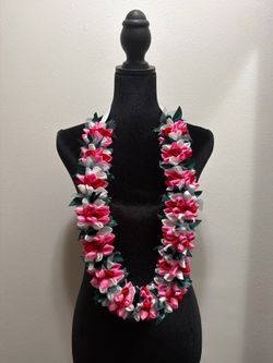 Hawaiian ribbon lei