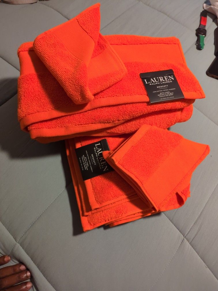 Designer Made Microfiber Beach/Bath Towels for Sale in Lake Barrington, IL  - OfferUp