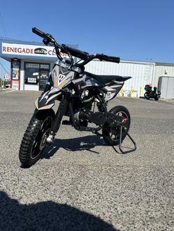 2026 MotoTec Pioneer 50cc – Carbon Comet