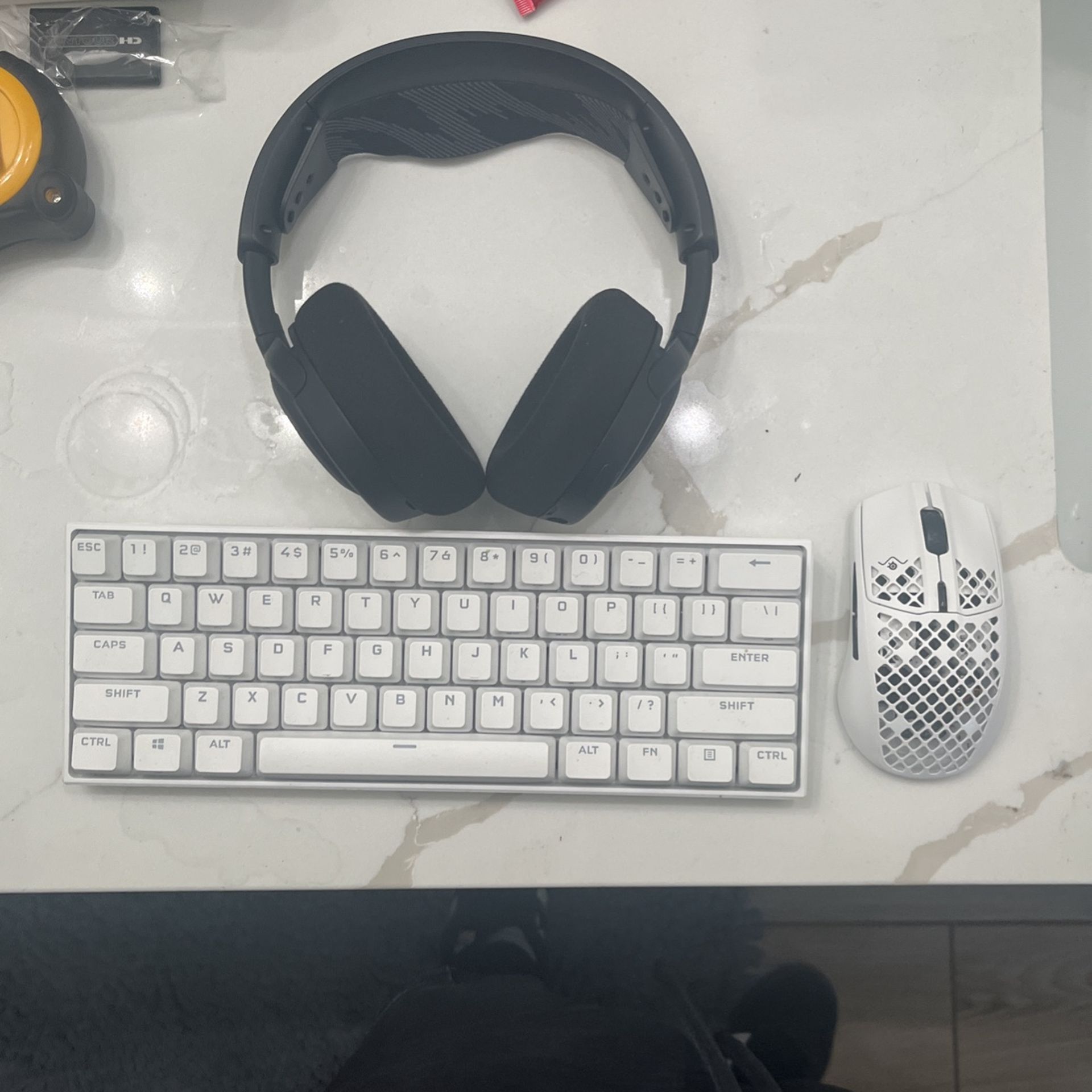 CORSAIR/STEELSERIES RGB GAMING SET
