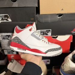 2022 Jordan Fire Red 3s size 9 and 9.5 Both VNDS 