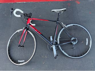 Giant 5 road bike
