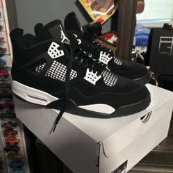 Air Jordan 4 Retro "White Thunder"