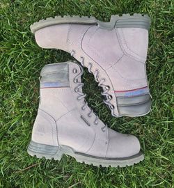 Boots, womens 7.5, "Caterpillar"