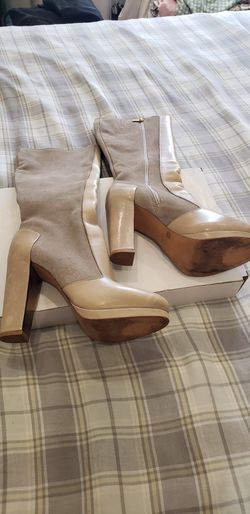 Leather boots BCBGMAXAZARIA