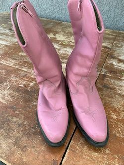 Cowboy boots size 4