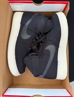 Male Original and New brand Nike Air Force - size 9.5