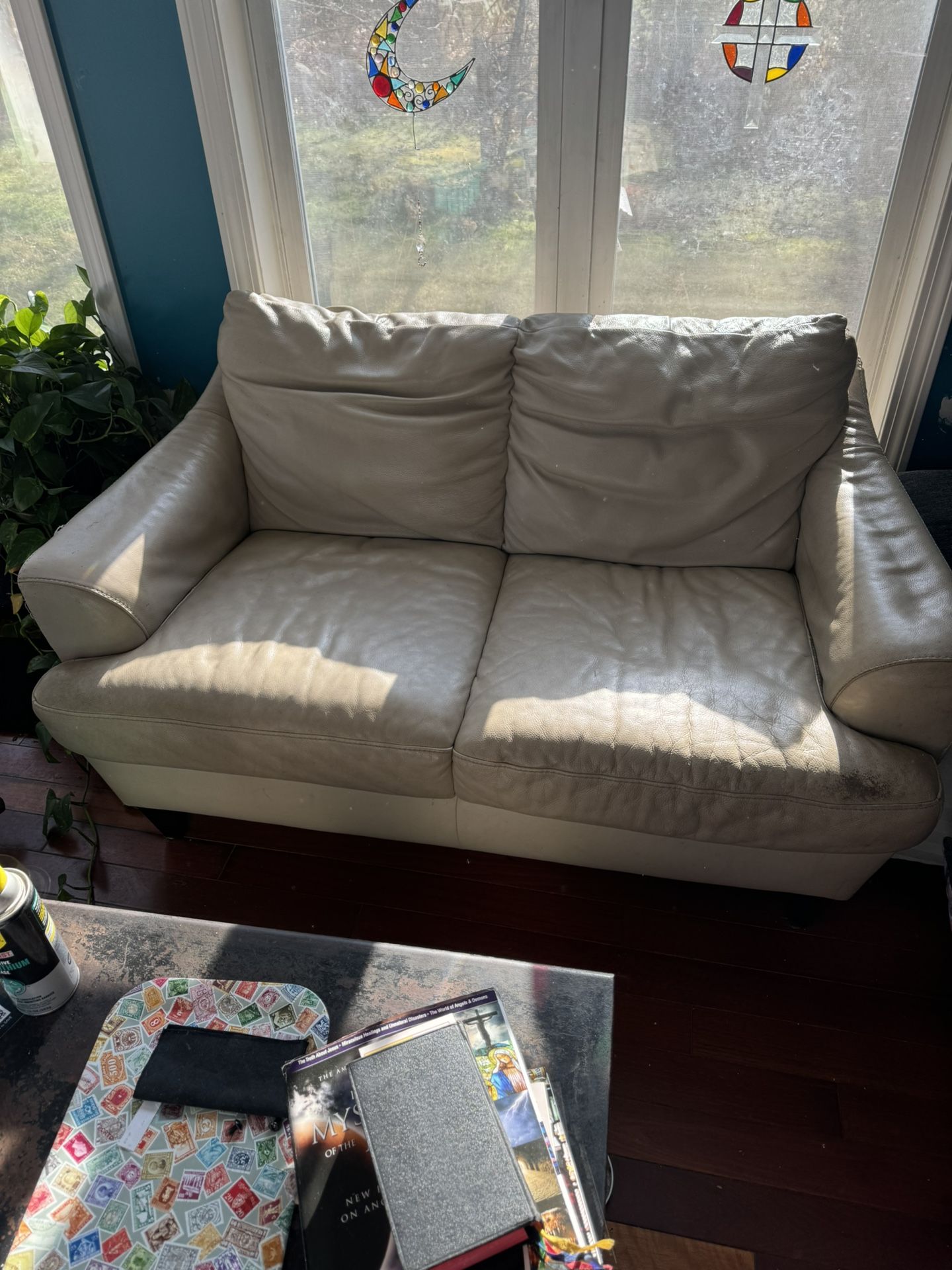 Leather Loveseat From Jordan‘S Furniture