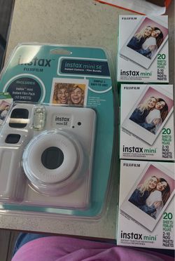 Fujifilm Instax Mini SE Camera Bundle with Film
