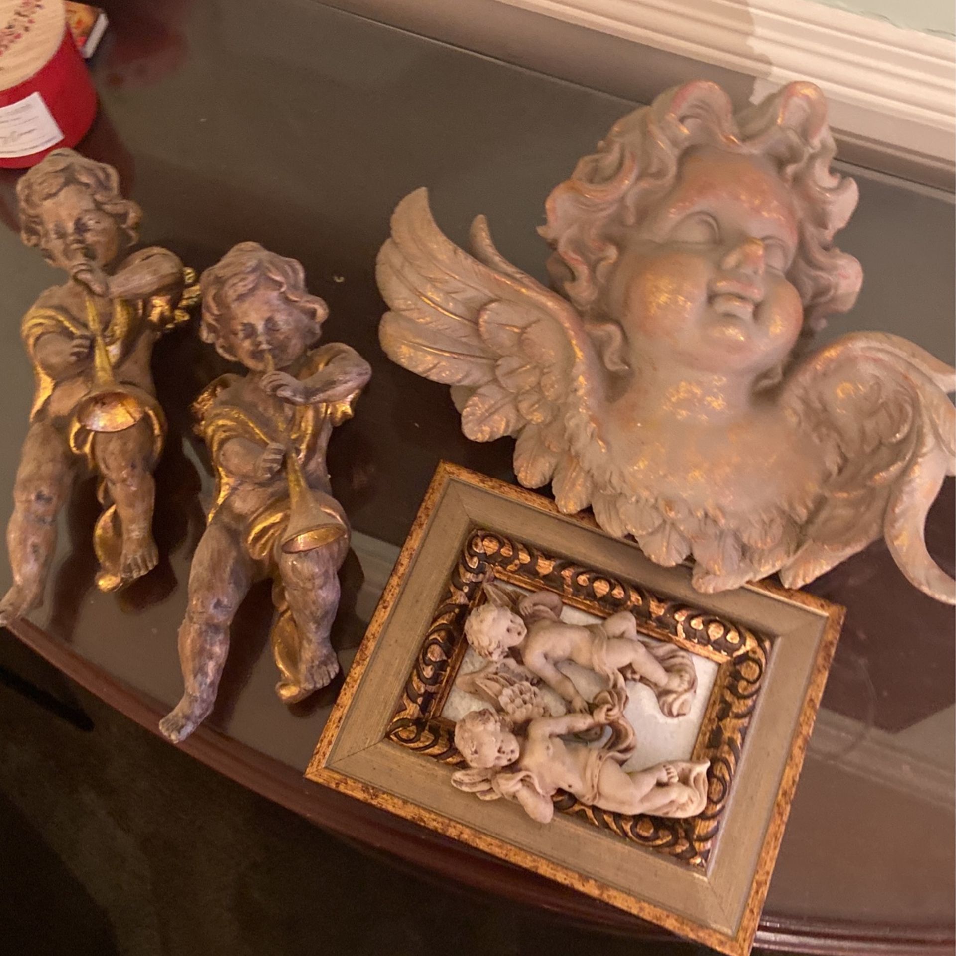 Set of angels