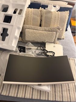 Samsung 34” ViewFinity (S65TC) Series Ultra-WQHD 1000R Curved Computer Monitor