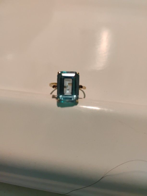 Vintage Clyde Duneier 14k 8.1/2 Karat Aquamarine Size 9 0r10