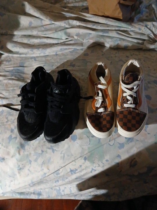 Sneakers