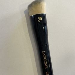 Lancôme Foundation Brush #28 Brand New 