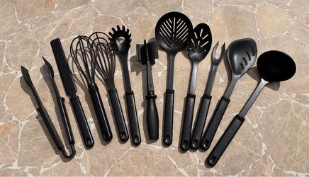Calphalon 10-Piece Black Kitchen Utensil Set – Heat Resistant Nonstick Safe