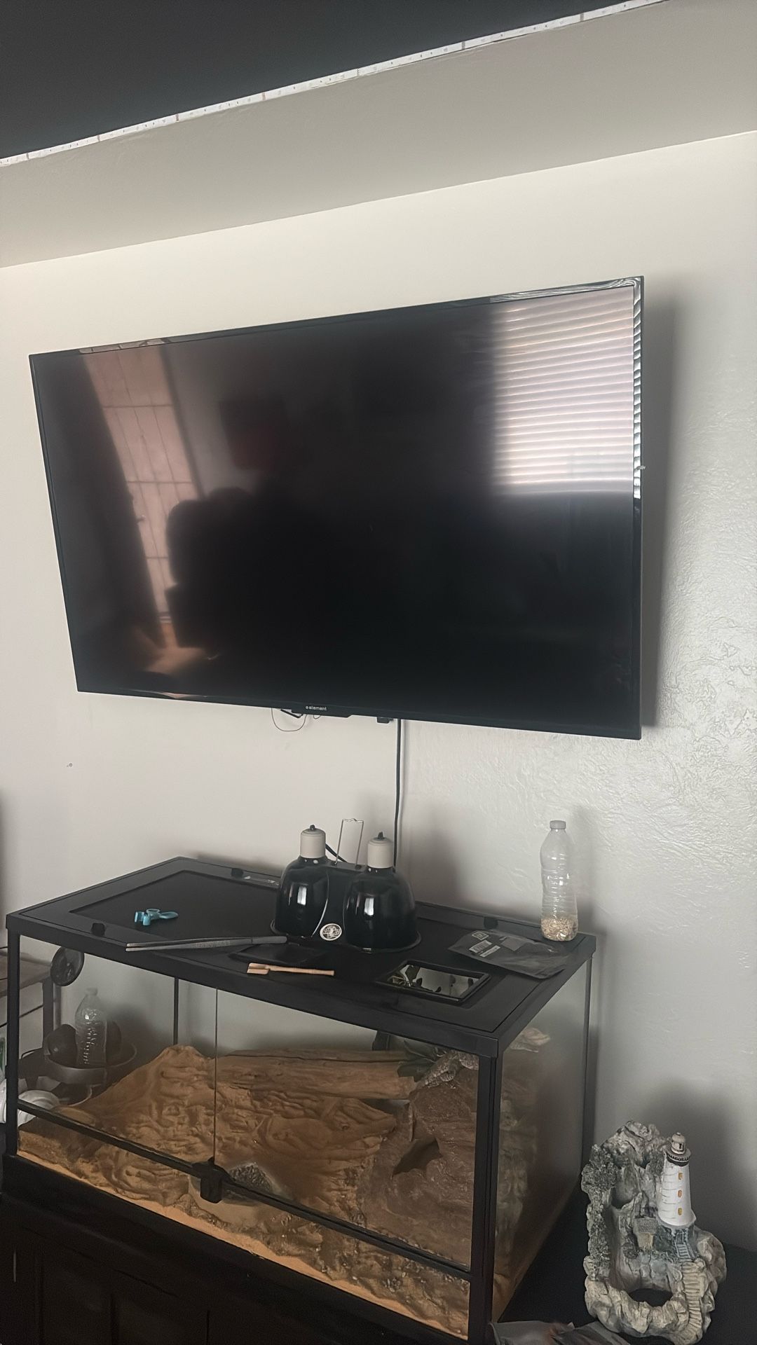 55in Element Smart TV