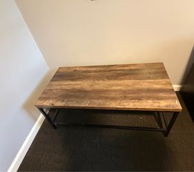 Like New Coffee Table