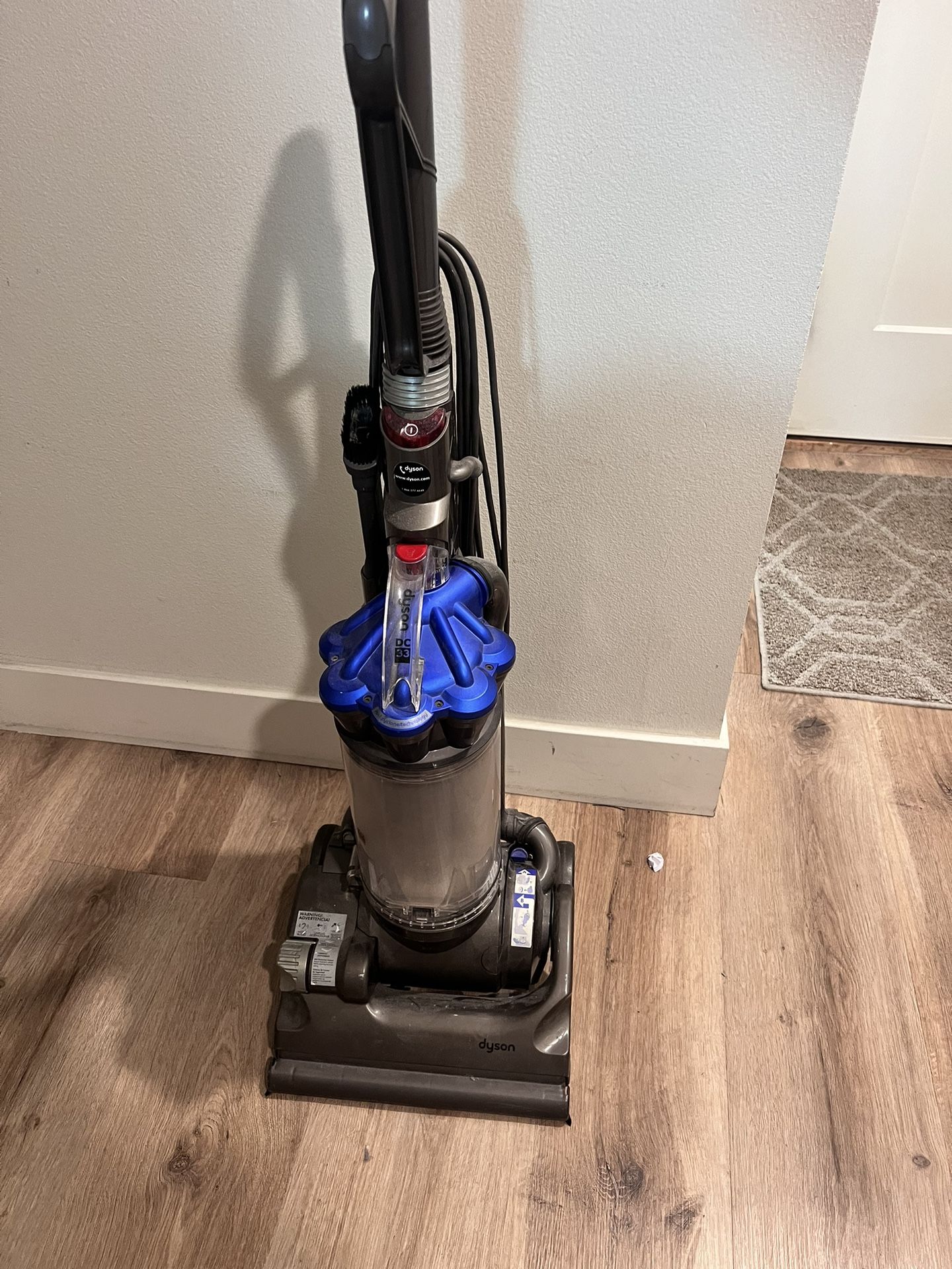 Dyson Dc33 Vacuum Good Condition Works Perfect 