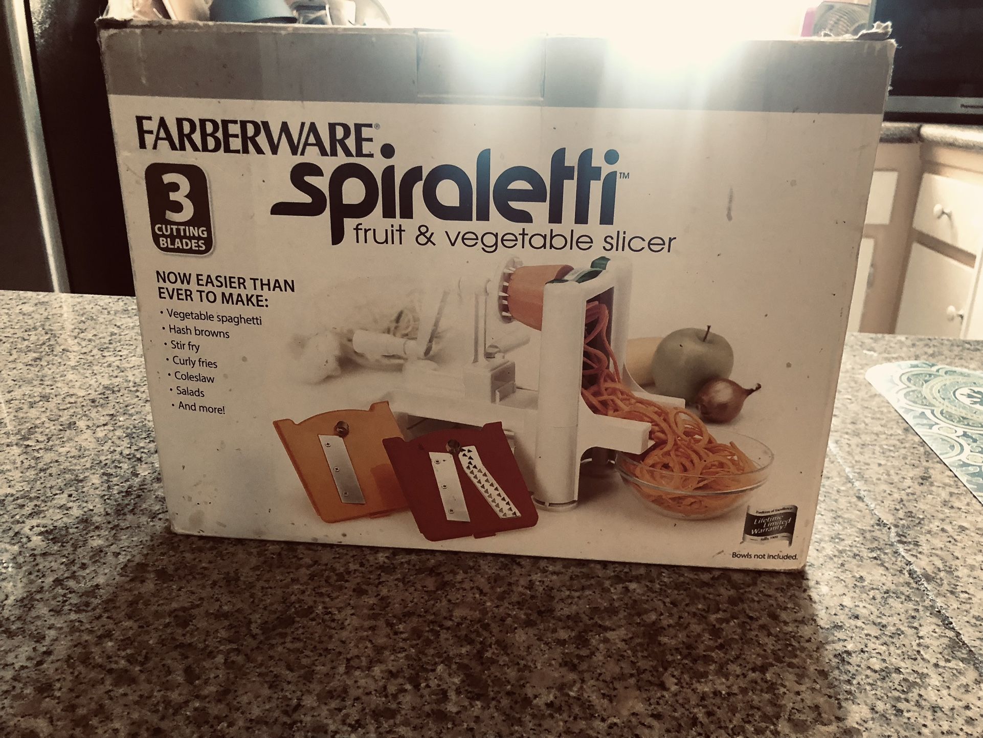 farberware spiraleetti fruit and vegetable slicer