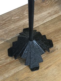 Cast-iron lamp base
