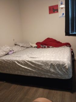 King size bed with box spring