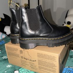 Doc Martens 2976 BEX Smooth Leather Chelsea Boots