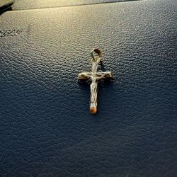 10k Cross Pendant