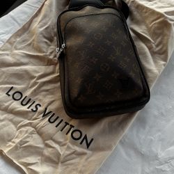 Louis Vuitton Men Side bag Avenue Slingbag