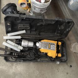 DeWalt Demolishing  Hammer 