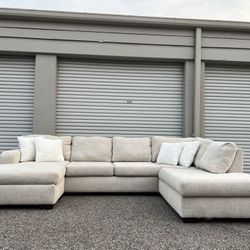 Free Delivery•Beige Sectional Sofa