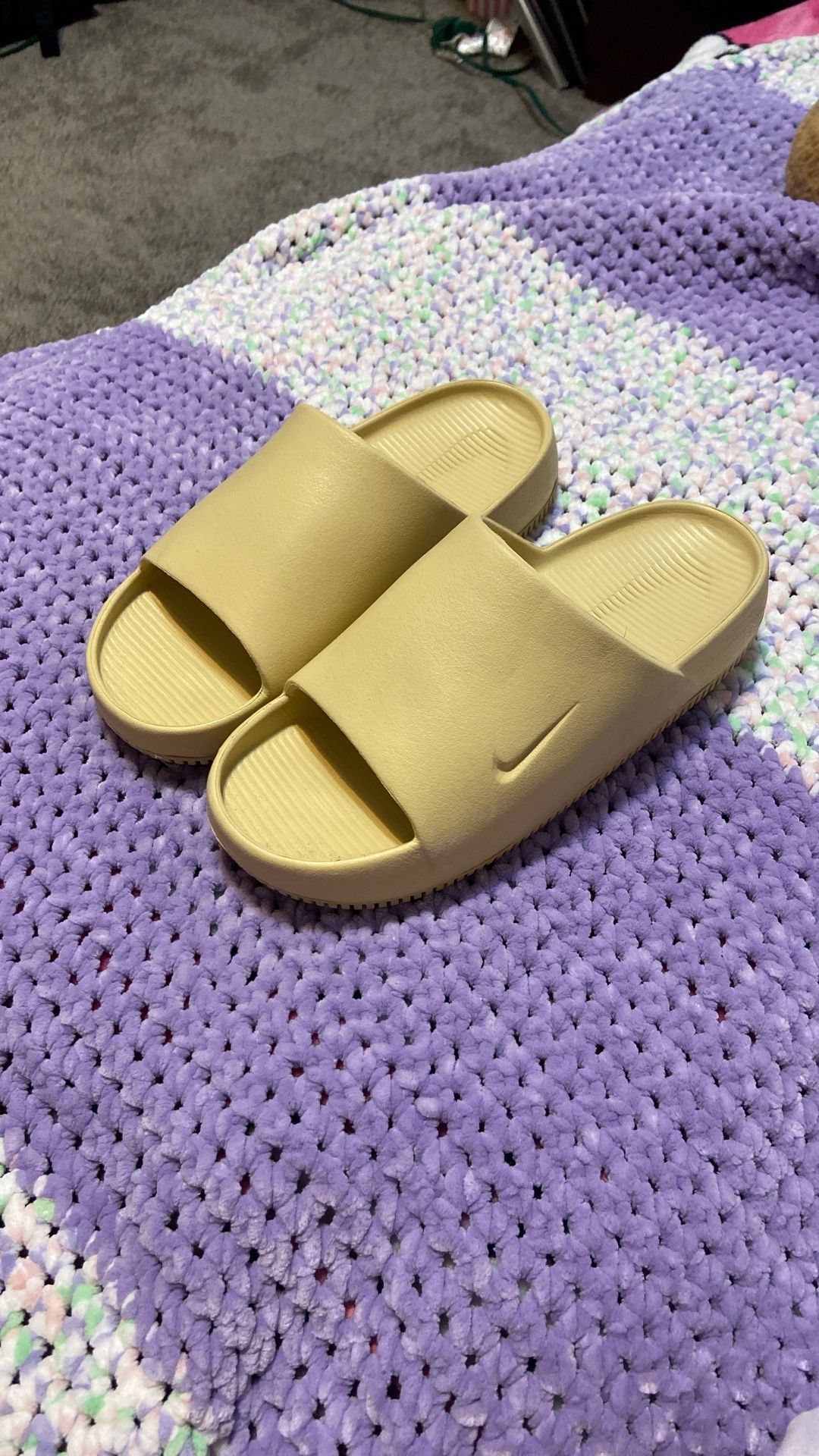 Nike Calm Womens Slides Sesame M5/W6