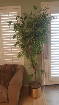 8 ft decorative artificial tree