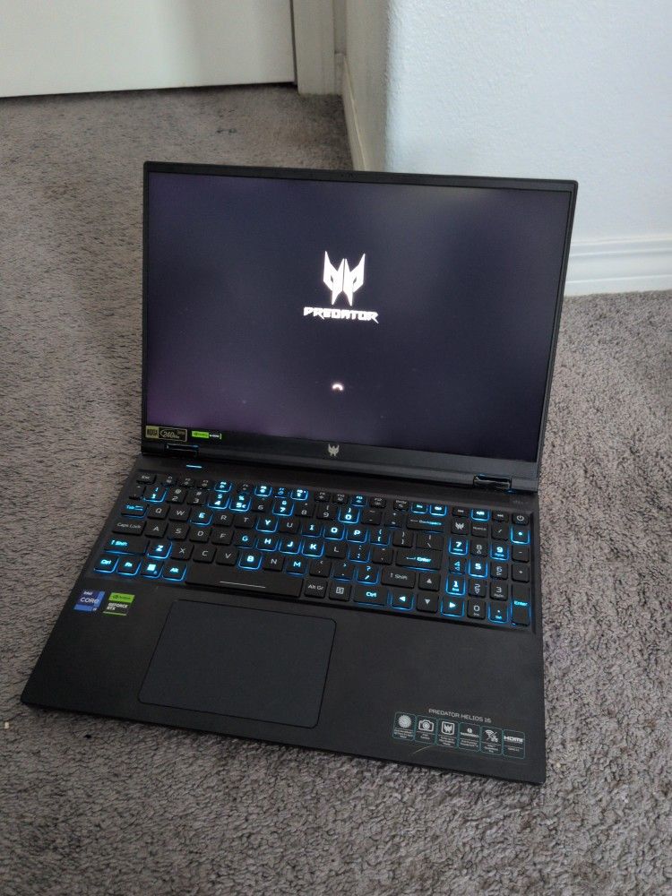 Acer Predator Helios | i9-13900HX | RTX 4080 | 24GB RAM | 1TB SSD | Perfect Condition + Cooling Pad