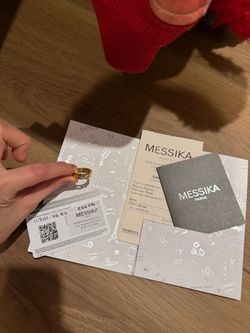 Messika gold diamond ring