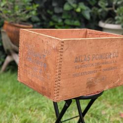 Vintage Atlas Powder CO. High Explosives Wood Shipping Crate 50lbs Wilmington, Delaware Collectible 