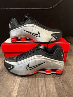 Nike Shox R4 “Metallic Silver”