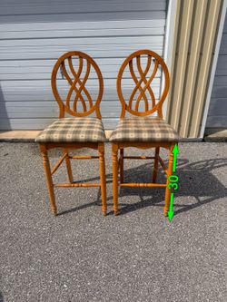 2 Bar Stools