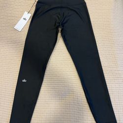 ALO Yoga Black Color 7/8 High-Waist Airlift Leggings Small Medium And Large Available