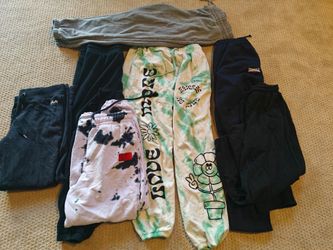 Lot of women's/teen clothes 30 items