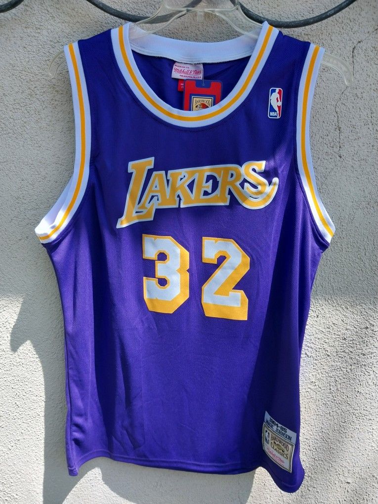 Los Angeles Lakers #32 Magic Johnson Mitchell & Ness NBA Jersey. Size L