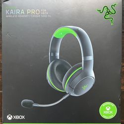 Wireless Xbox Gaming Headset: Razer Kaira Pro with Titanium Drivers & Supercardioid Mic - Black