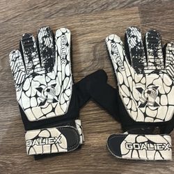 Kids Soccer Goalie Gloves 