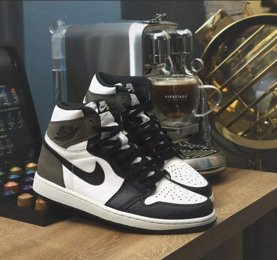 Nike Air Jordan 1 mocha