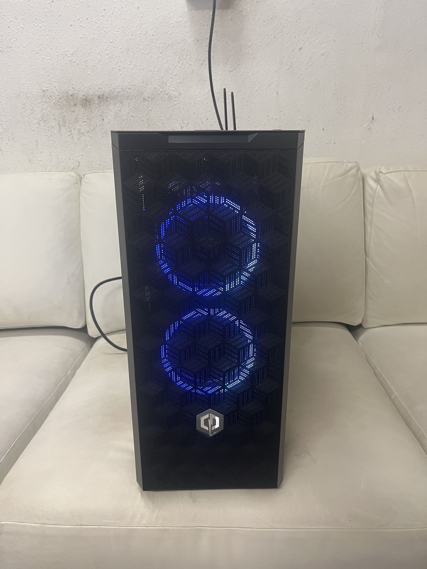 Cyber Power AMD Ryzen 7-5700, 32 GB Ram, 1 TB SSD, 4060 ti 8 GB GBU, WiFi, Win 11 