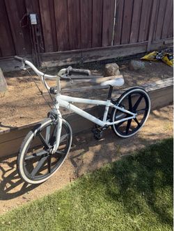 SE racing 6066 so cal flyer  24” bike