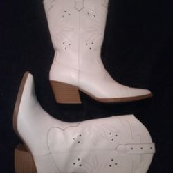White Cowboy Boots 🤠
